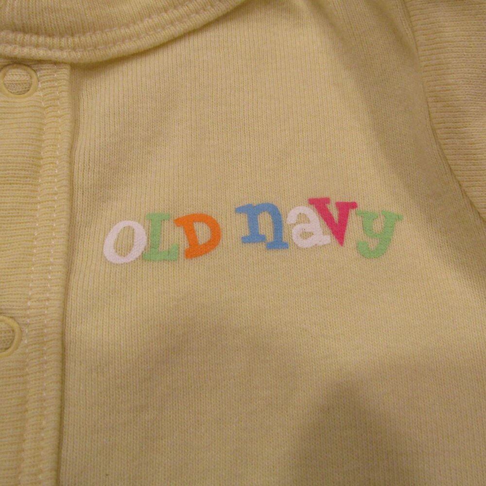 Old Navy Snap Up Footless Sleeper Infant Unisex Size 3-6M Yellow Long Sleeve‎ - Picture 3 of 6